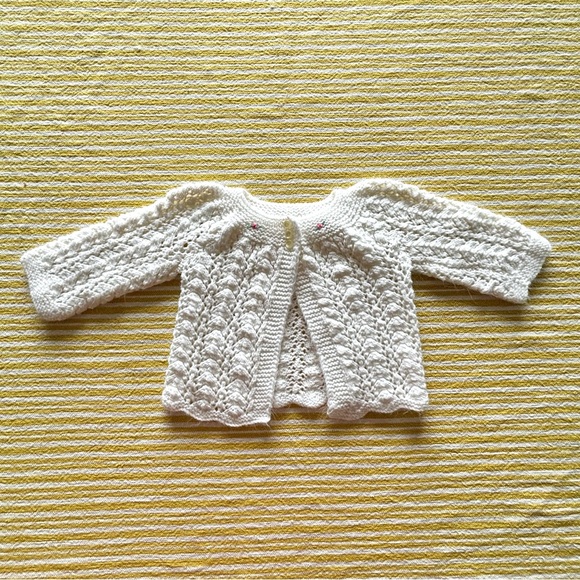 Vintage handknit baby cardigan - Picture 2 of 5